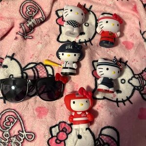 Hello kitty bundle Sun glass included!